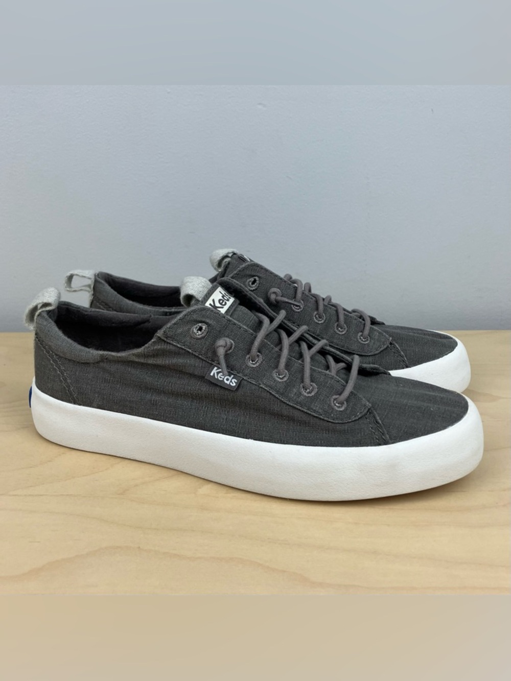 Keds Women’s Size 6.5 Kickback Canvas Casual Slip On Shoes Gray & White Organic